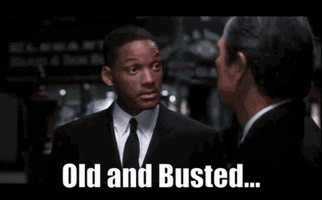 Extrait de Men In Black où Will Smith dit à un Jones un peu perplexe 'Old and busted... New hotness!'